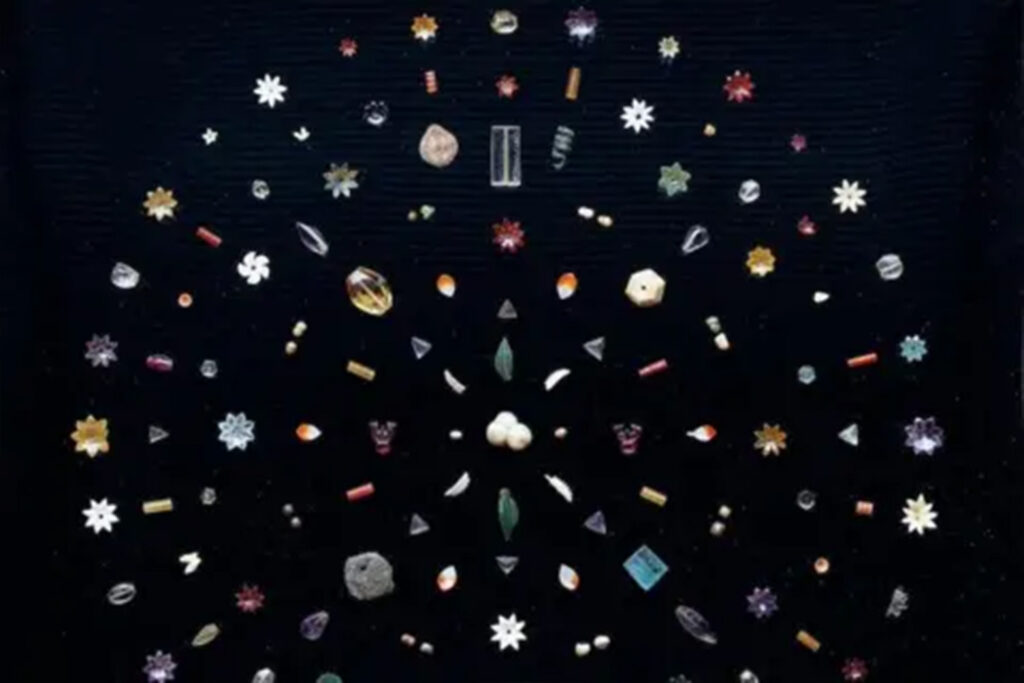 Photo of The jewels comprise nearly 1,800 pearls, rubies, sapphires, and patterned gold sheets, courtesy of Sotheby's.