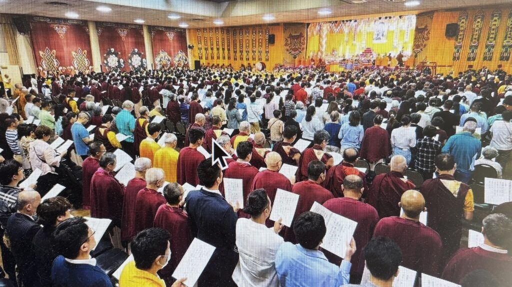 Photo of A two-day Dharma Assembly at the Glendale Civic Auditorium drew over a thousand Buddhists globally to honor the Holy Birthday of H.H. Dorje Chang Buddha III.