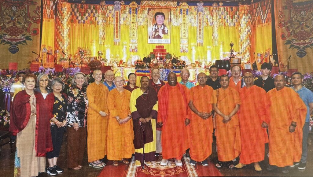 Photo of Venerable Chandima, Venerable Pannavati, Buddhist professors and scholars from Sri Lanka, and others attended the Dharma Assembly to honor the Holy Birthday of H.H. Dorje Chang Buddha III.