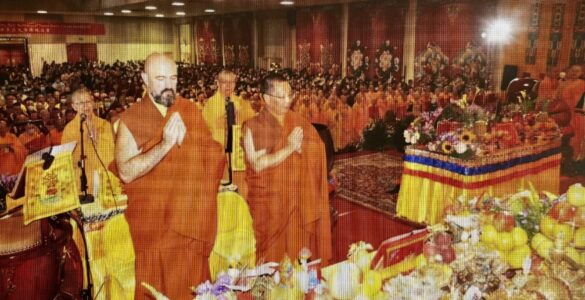 Photo of Venerable Mozhi and Venerable Tsemang guided the congregation in the Dharma Assembly.