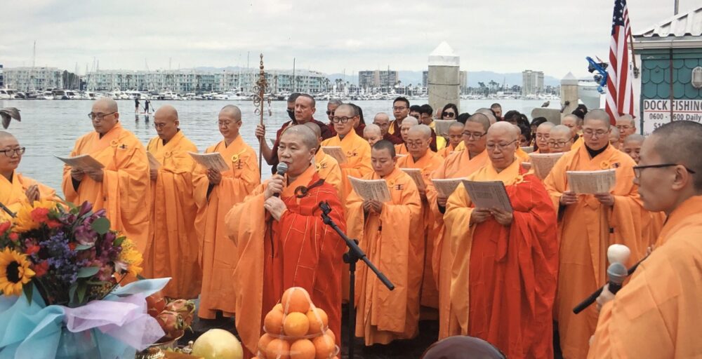 Photo Credit: Joyce Lee
The World Buddhism Association Headquarters Vice President Jiaozun Zhengda presided over a Dharma Assembly in Marina Del Ray, California