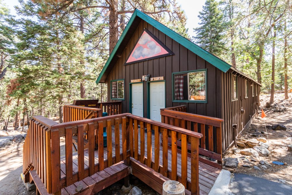 Photo of Meeting Room at Camp De Benneville Pines.   